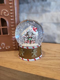 Gingerbread House SNowglobe