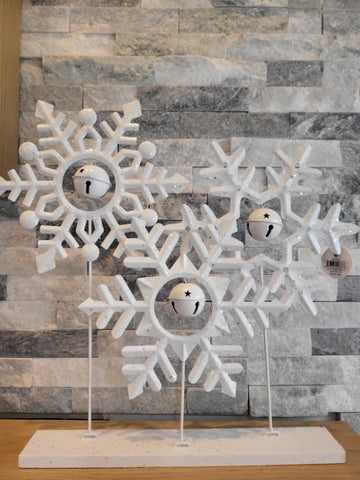 Triple Snowflake Shelf SItter